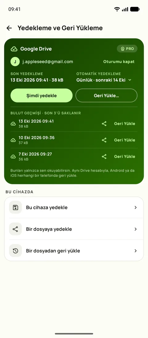 Android'de Subby Yedekleme ve Geri Yükleme ekranı: Google Drive bağlı, otomatik yedekleme günlüğe ayarlı, son üç yedek saklanıyor
